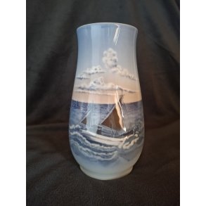 Bing & Gr�ndahl vase