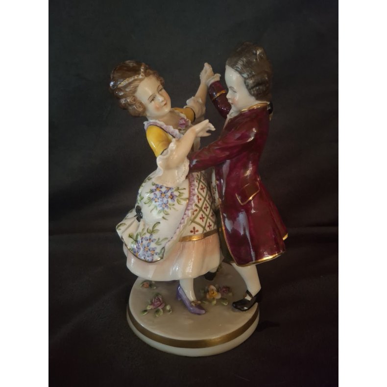 Porcel�nsfigur dansende par