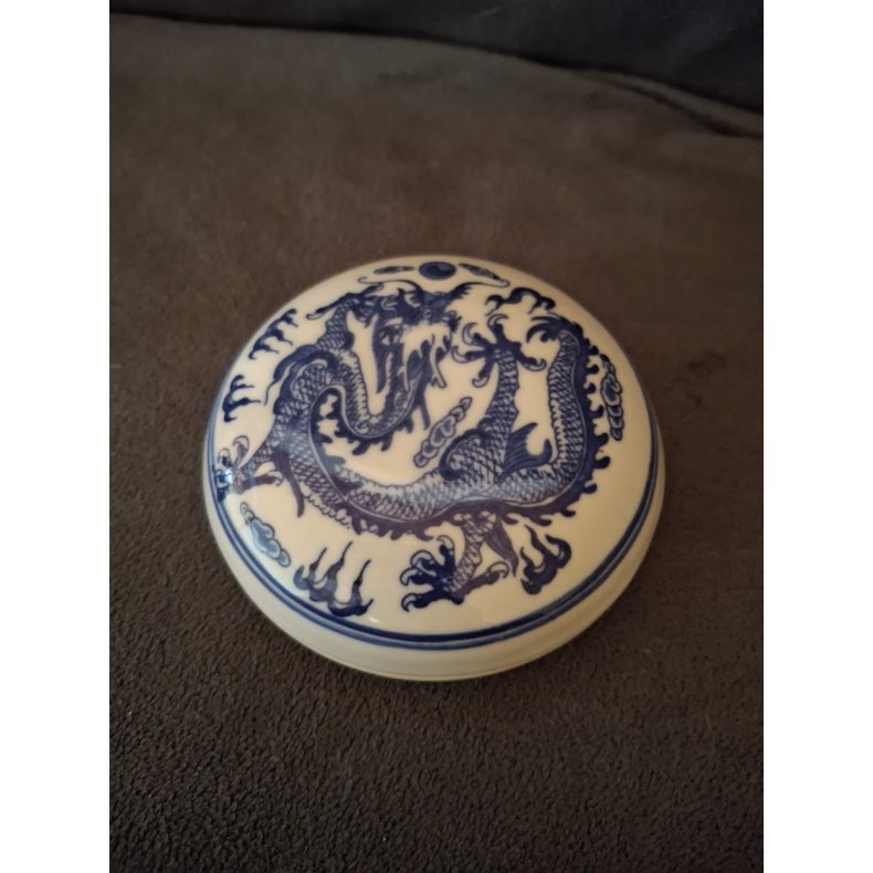 Kinesisk rundt skrin i porcel�n