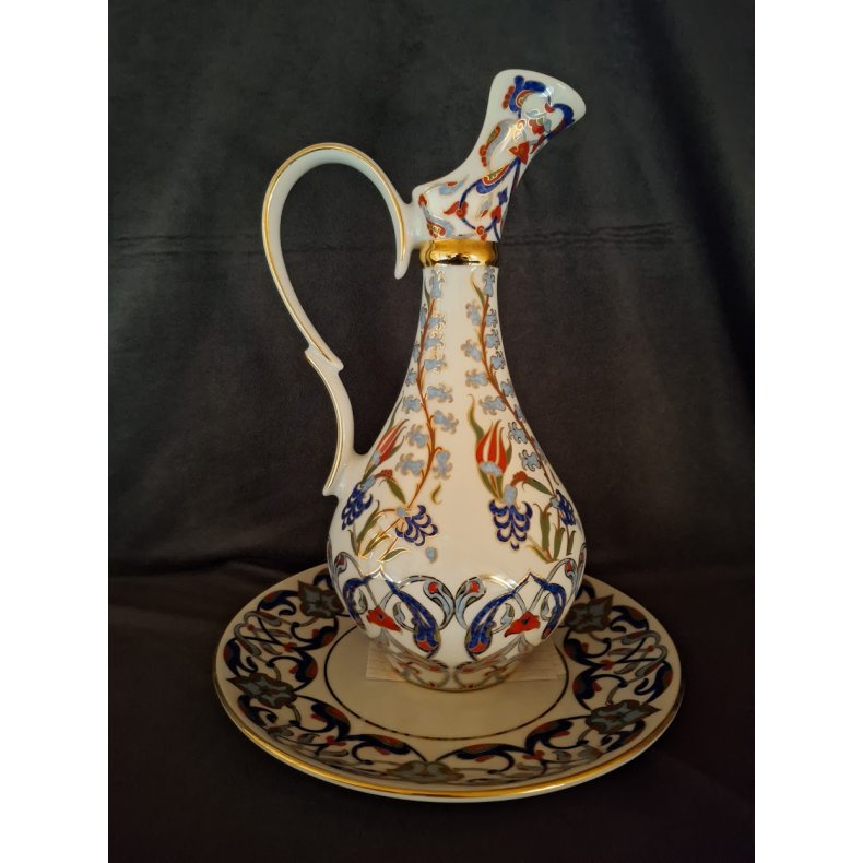 Tyrkisk kande med fad