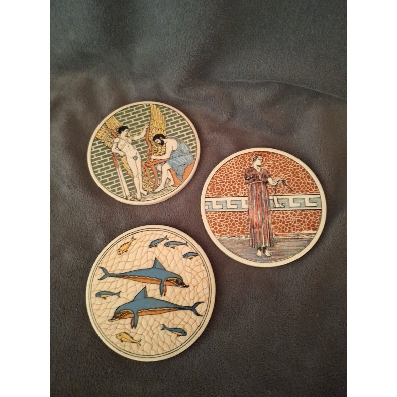 3 sm� gr�ske platter