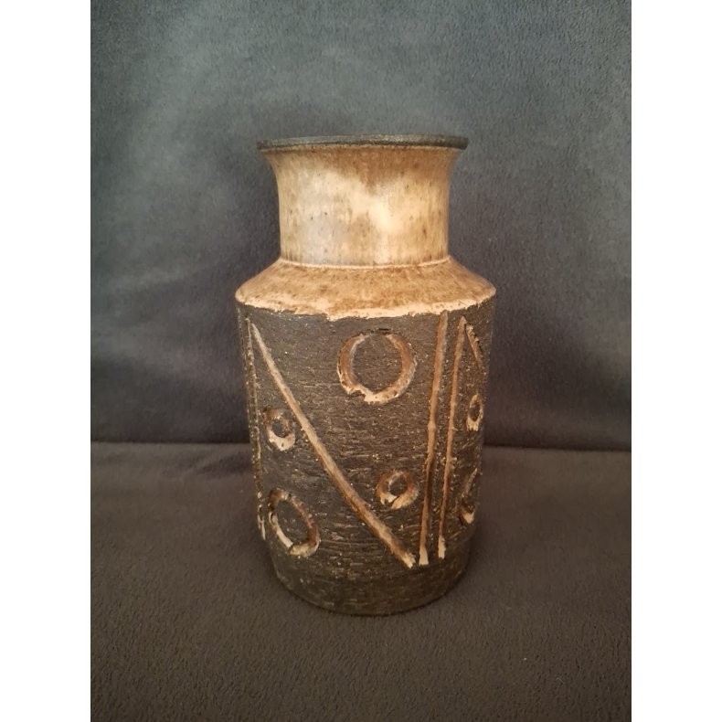L�vemose vase