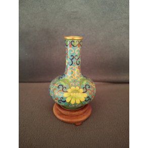 Kinesisk cloisonn� vase
